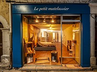 Le petit matelassier distributeur Technilat, 8 rue des frères Blanchard à La Ciotat